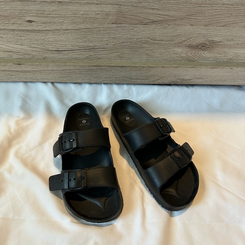 Shade and Shore Black Sandals